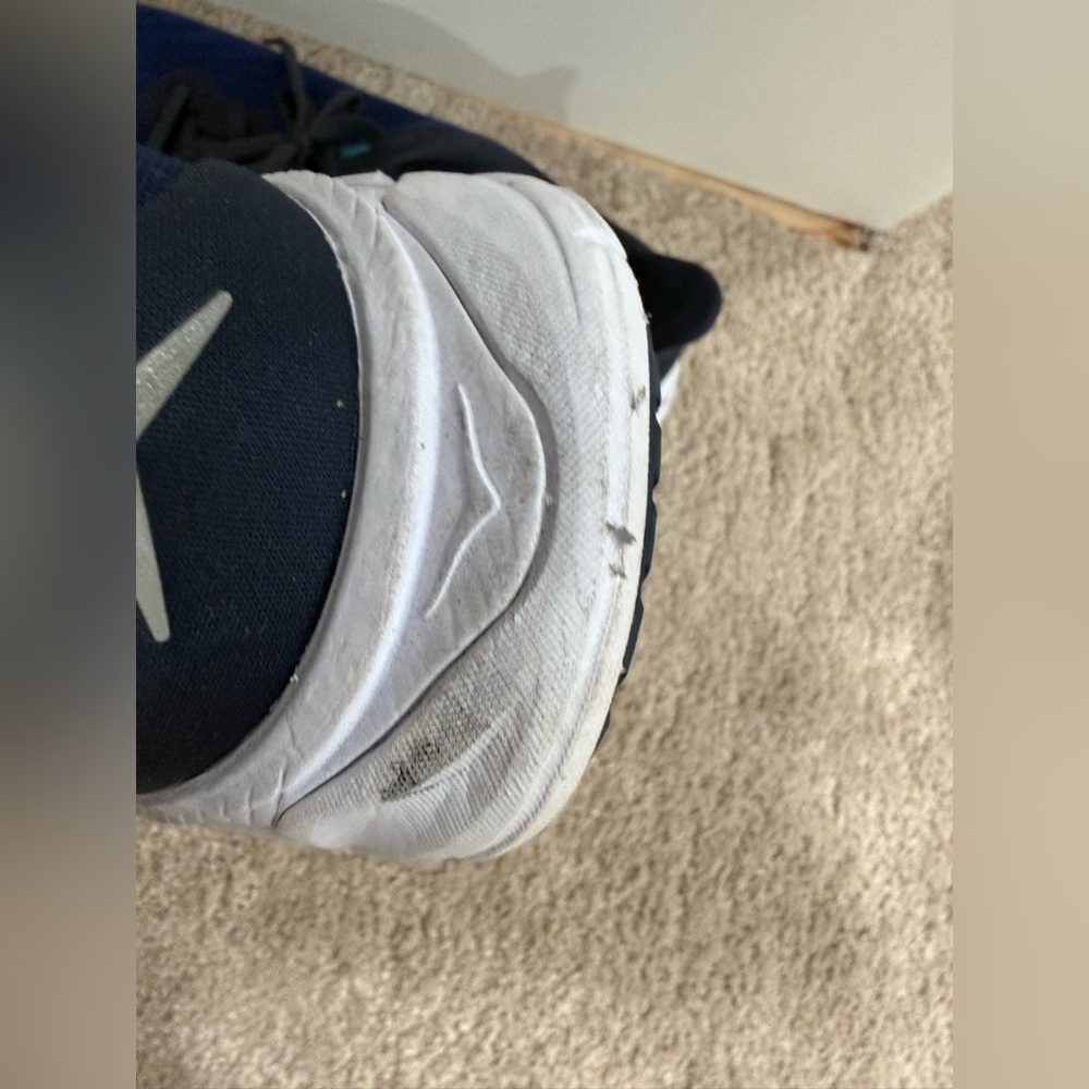 Hoka One One Arahi 6 dark blue Men’s Running shoes (fair condition, size 10.5 D) - Picture 7 of 12